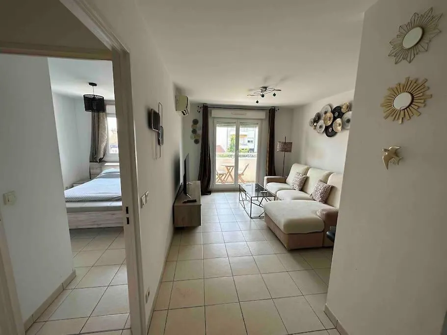 Appartamento Beau T2 Climatise, 1Min A Pied De La Promenade Des Anglais Et Plage Nizza Francia